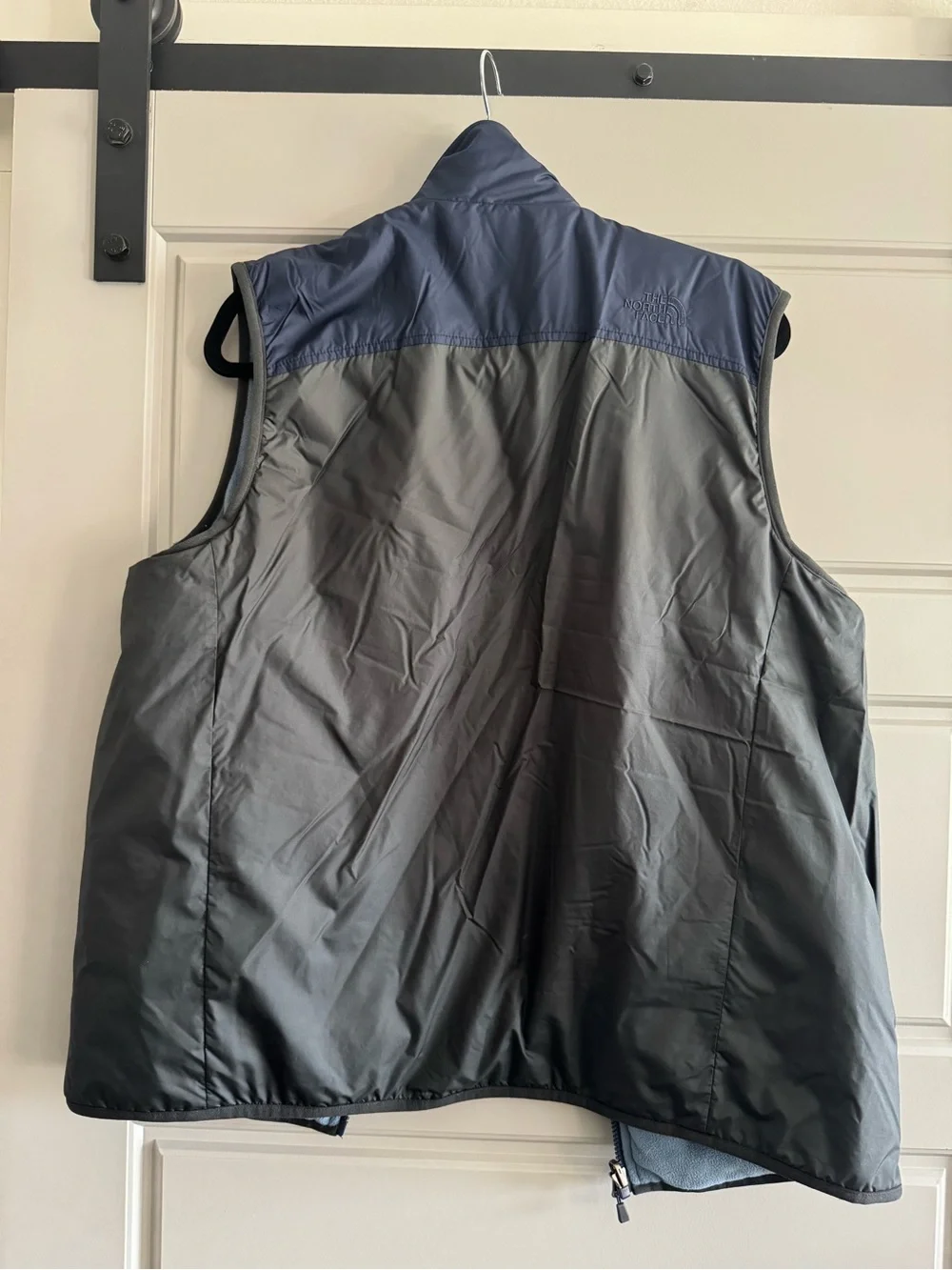 Men's Reversible Two-Tone Lightweight Fleece-Lined Vest - Navy/Gray